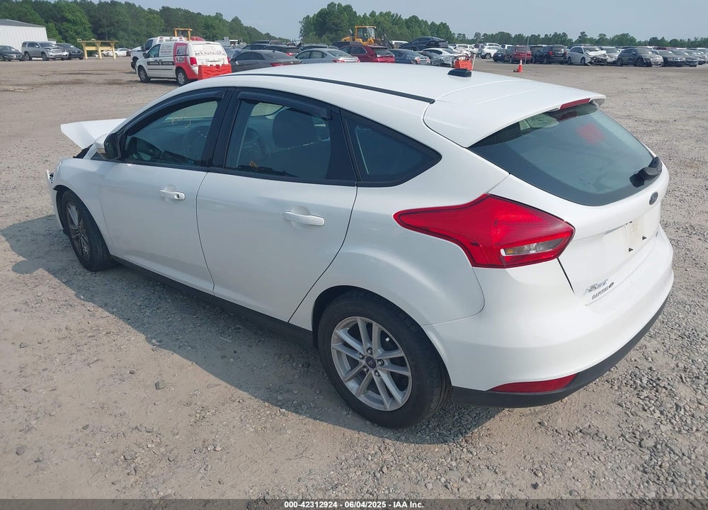 2017 FORD FOCUS SE VIN: 1FADP3K23HL262009
