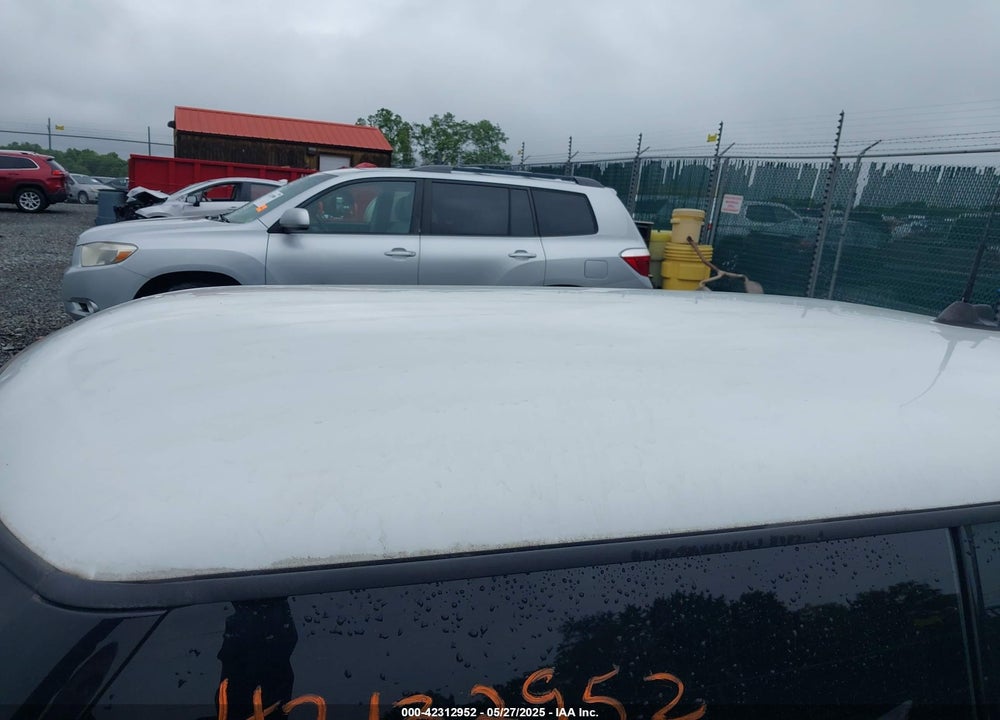2012 MINI COOPER VIN: WMWSU3C54CT255840