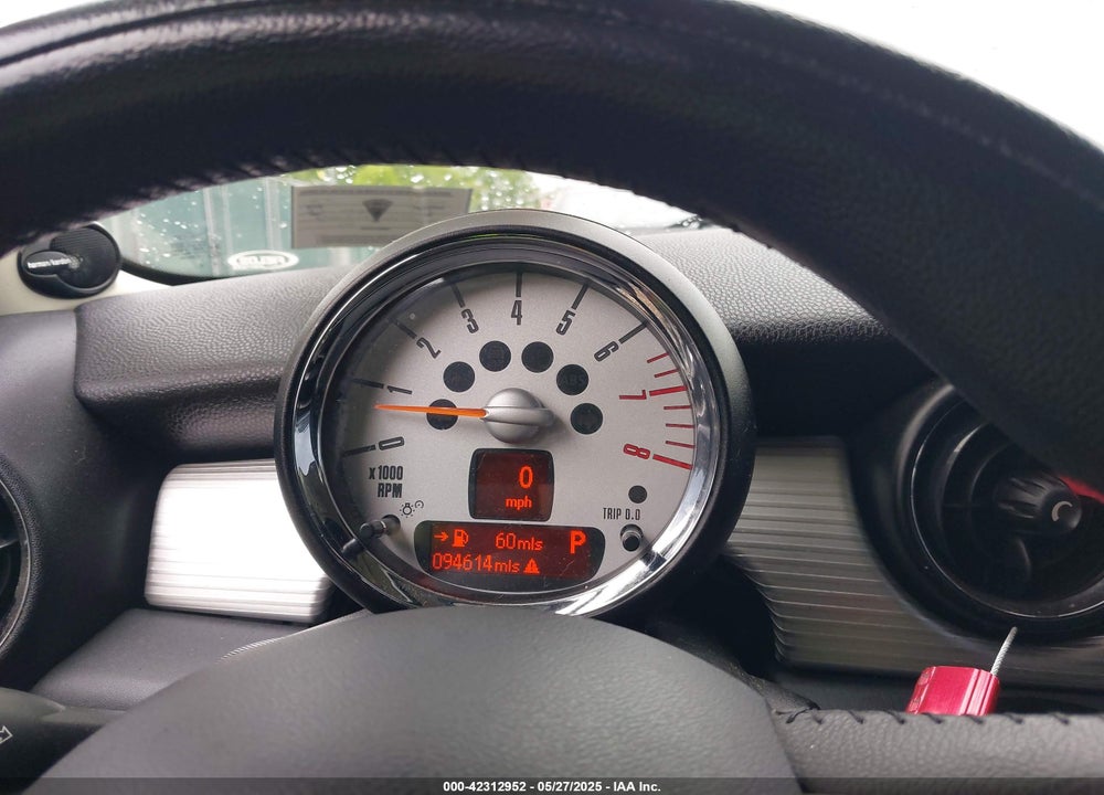 2012 MINI COOPER VIN: WMWSU3C54CT255840