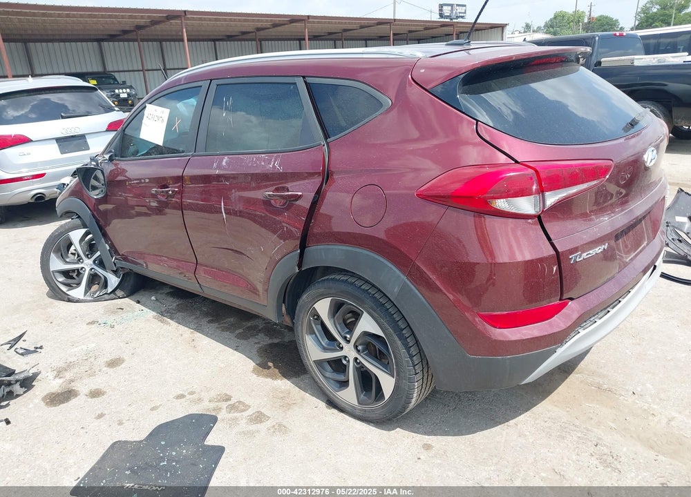 2017 HYUNDAI TUCSON VIN: KM8J33A27HU420688