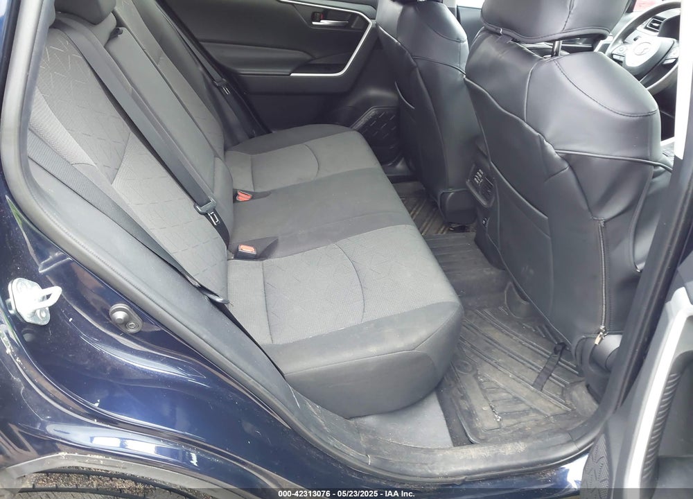 2021 TOYOTA RAV4 VIN: 2T3P1RFV7MW154418