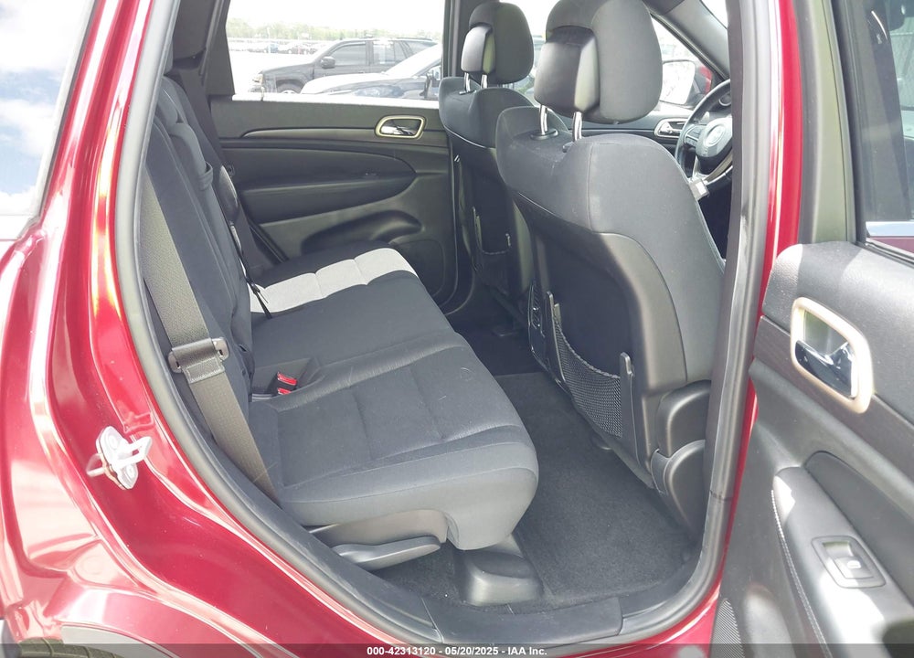 2014 JEEP GRAND CHEROKEE LAREDO VIN: 1C4RJEAG1EC390268
