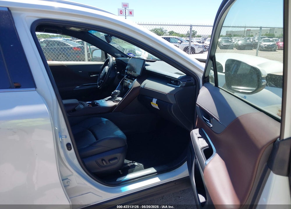 2021 TOYOTA VENZA VIN: JTEAAAAH6MJ037769