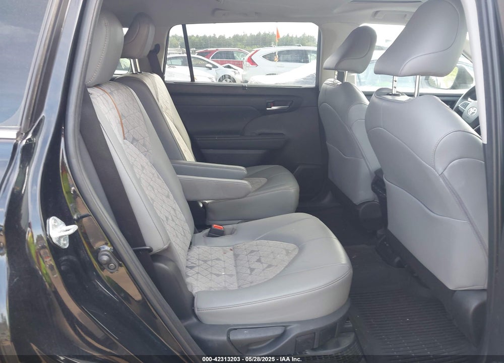 2023 TOYOTA HIGHLANDER VIN: 5TDABRCH9PS135442