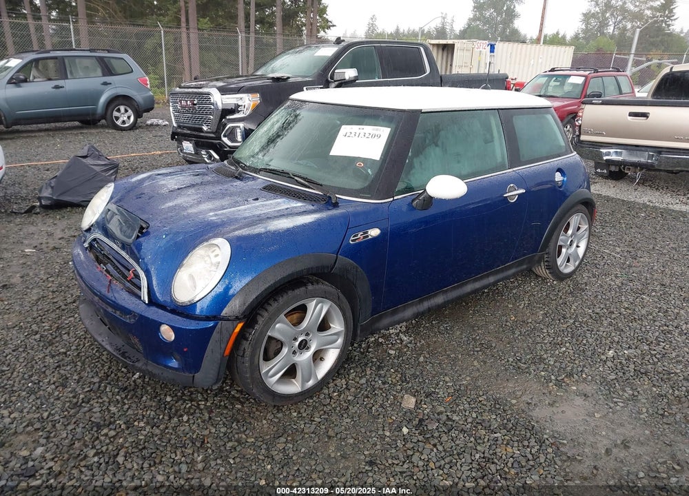 2003 MINI COOPER S VIN: WMWRE33433TD60388