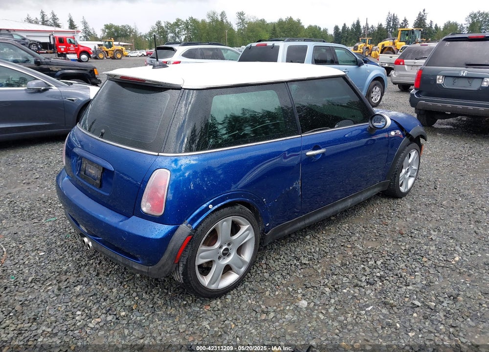 2003 MINI COOPER S VIN: WMWRE33433TD60388