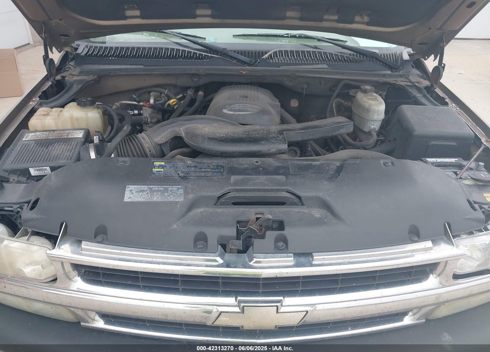 2004 CHEVROLET TAHOE LT VIN: 1GNEK13Z84J240257