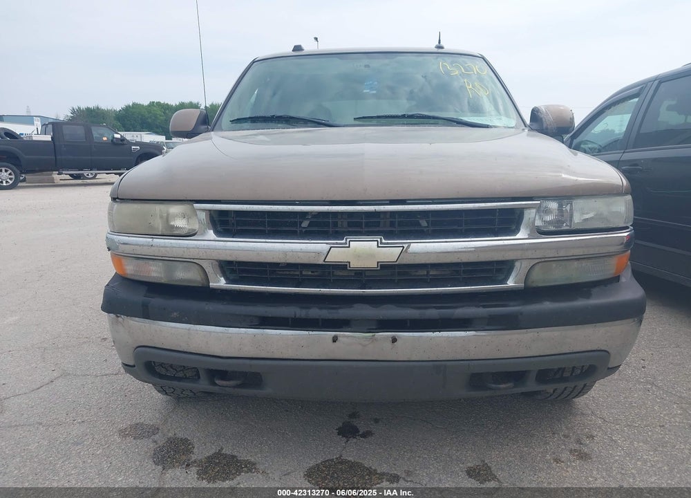 2004 CHEVROLET TAHOE LT VIN: 1GNEK13Z84J240257