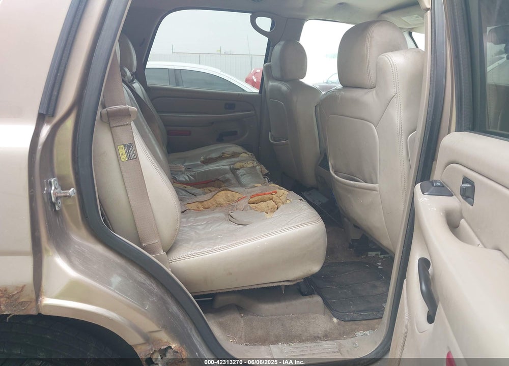 2004 CHEVROLET TAHOE LT VIN: 1GNEK13Z84J240257