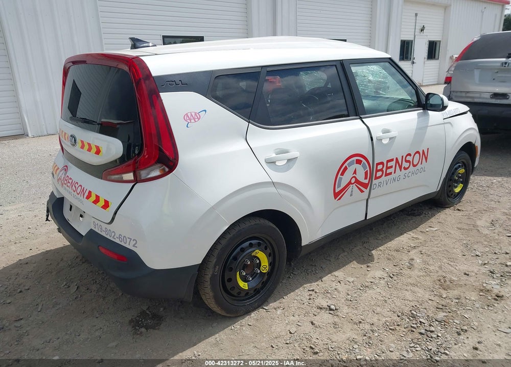 2021 KIA SOUL LX VIN: KNDJ23AU2M7143241