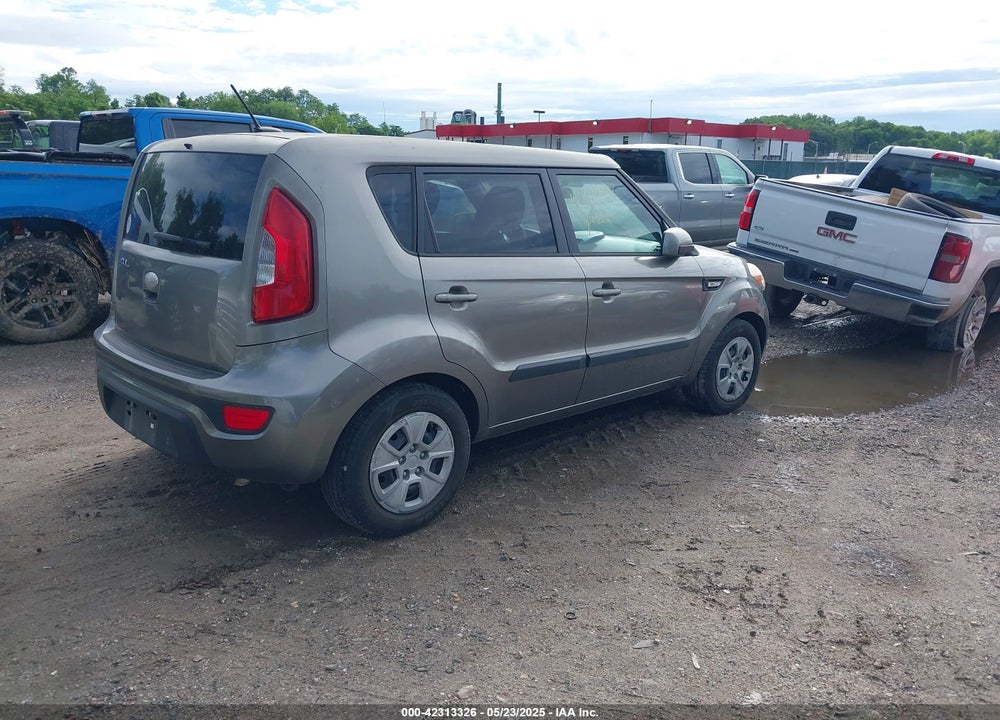 2013 KIA SOUL VIN: KNDJT2A56D7613867