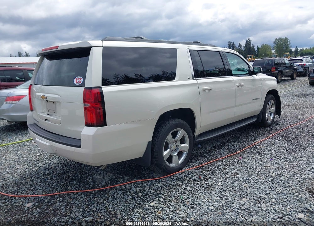 2015 CHEVROLET SUBURBAN 1500 LT VIN: 1GNSKJKCXFR724385