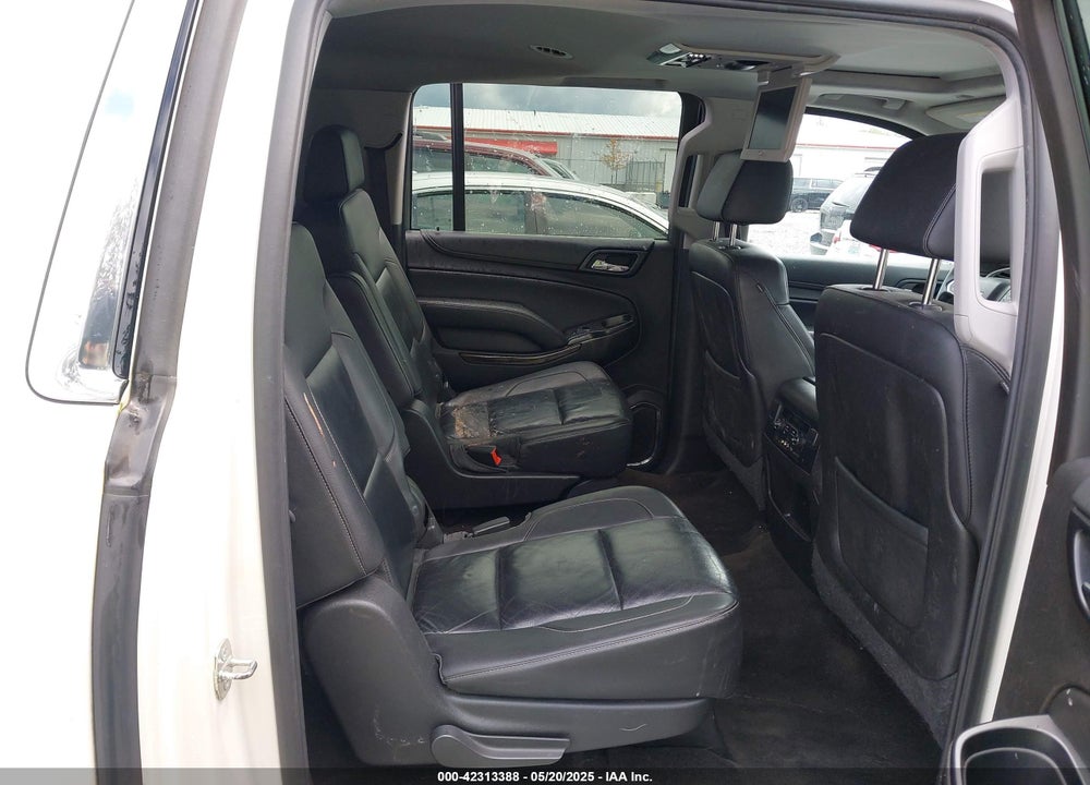 2015 CHEVROLET SUBURBAN 1500 LT VIN: 1GNSKJKCXFR724385