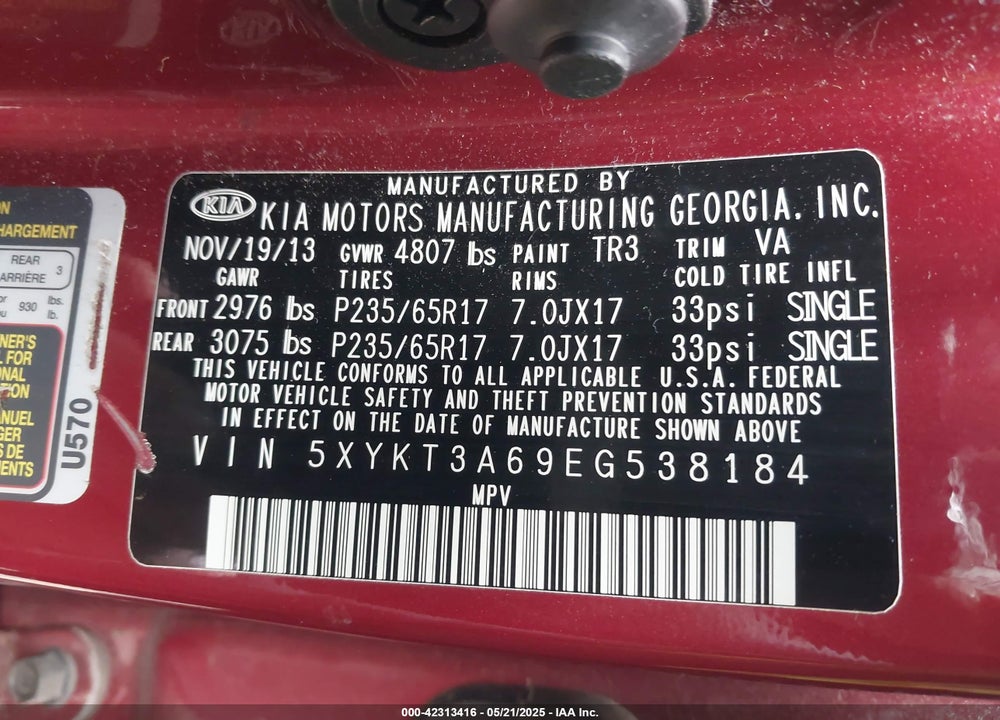 2014 KIA SORENTO LX VIN: 5XYKT3A69EG538184
