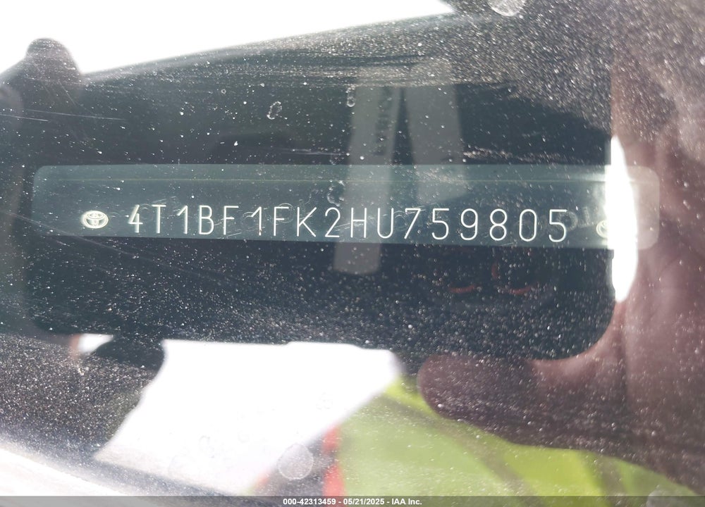 2017 TOYOTA CAMRY SE VIN: 4T1BF1FK2HU759805