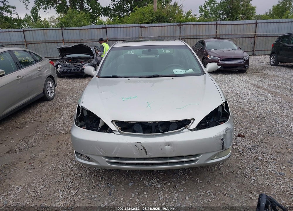 2004 TOYOTA CAMRY XLE VIN: 4T1BE30K14U932800