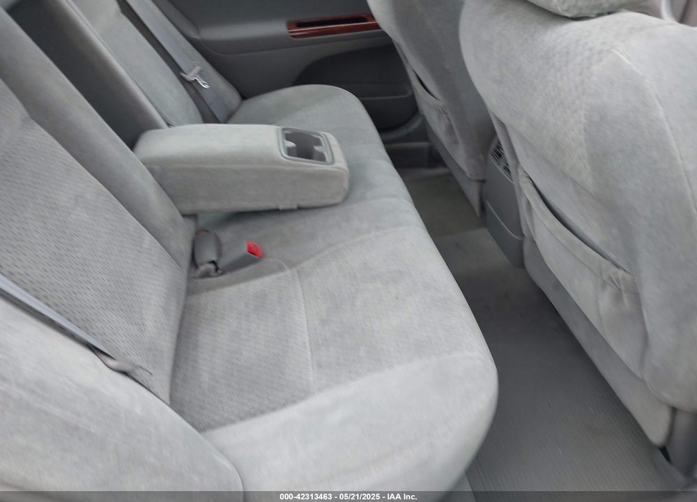 2004 TOYOTA CAMRY XLE VIN: 4T1BE30K14U932800