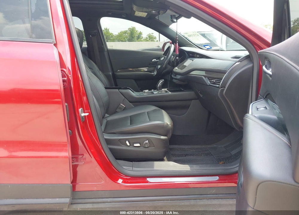 2019 CADILLAC XT4 VIN: 1GYFZER44KF122616