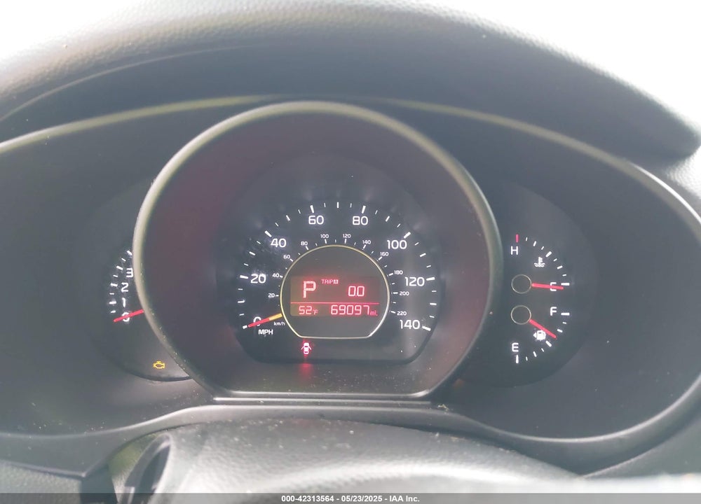 2019 KIA SOUL VIN: KNDJN2A24K7665575