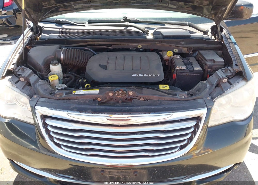 2013 CHRYSLER TOWN & COUNTRY VIN: 2C4RC1BGXDR526291
