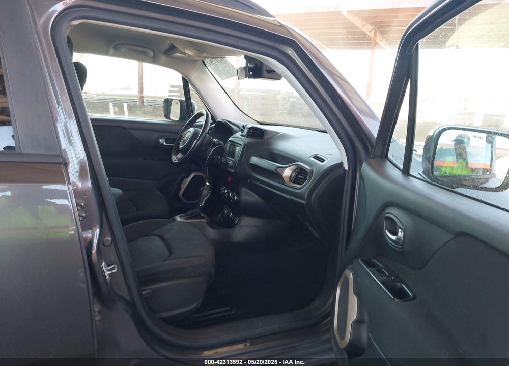 2017 JEEP RENEGADE LATITUDE 4X4 VIN: ZACCJBBB9HPE88147