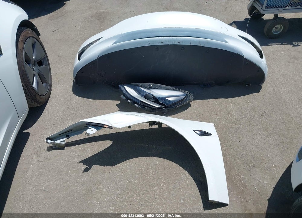 2022 TESLA MODEL 3 REAR-WHEEL DRIVE VIN: 5YJ3E1EA6NF376605