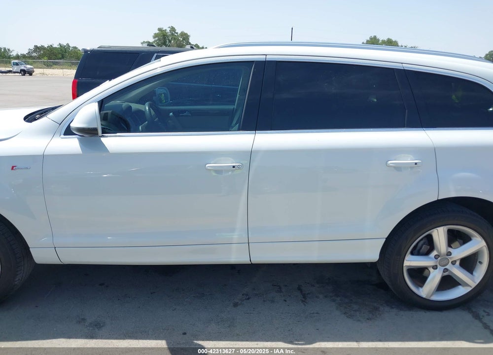 2015 AUDI Q7 VIN: WA1DGAFE5FD028605
