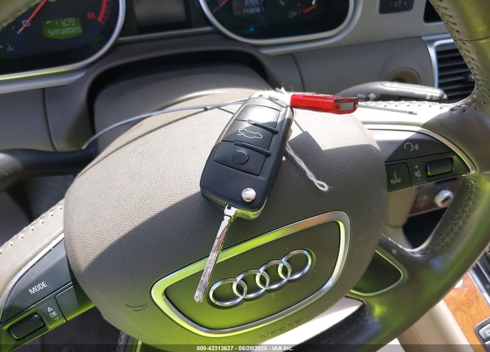 2015 AUDI Q7 VIN: WA1DGAFE5FD028605