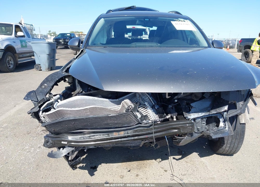 2016 VOLKSWAGEN TIGUAN VIN: WVGAV7AX1GW537635