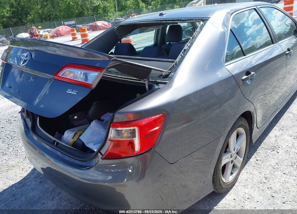2014 TOYOTA CAMRY SE VIN: 4T1BF1FK7EU301253