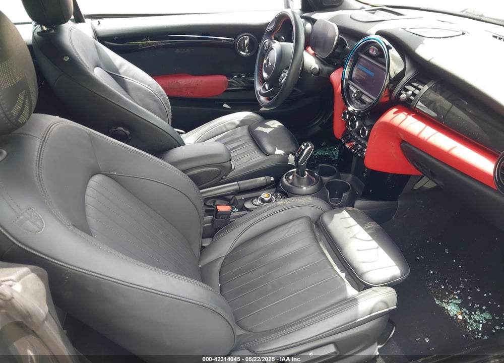 2021 MINI CONVERTIBLE COOPER S VIN: WMWWJ5C06M3M15700