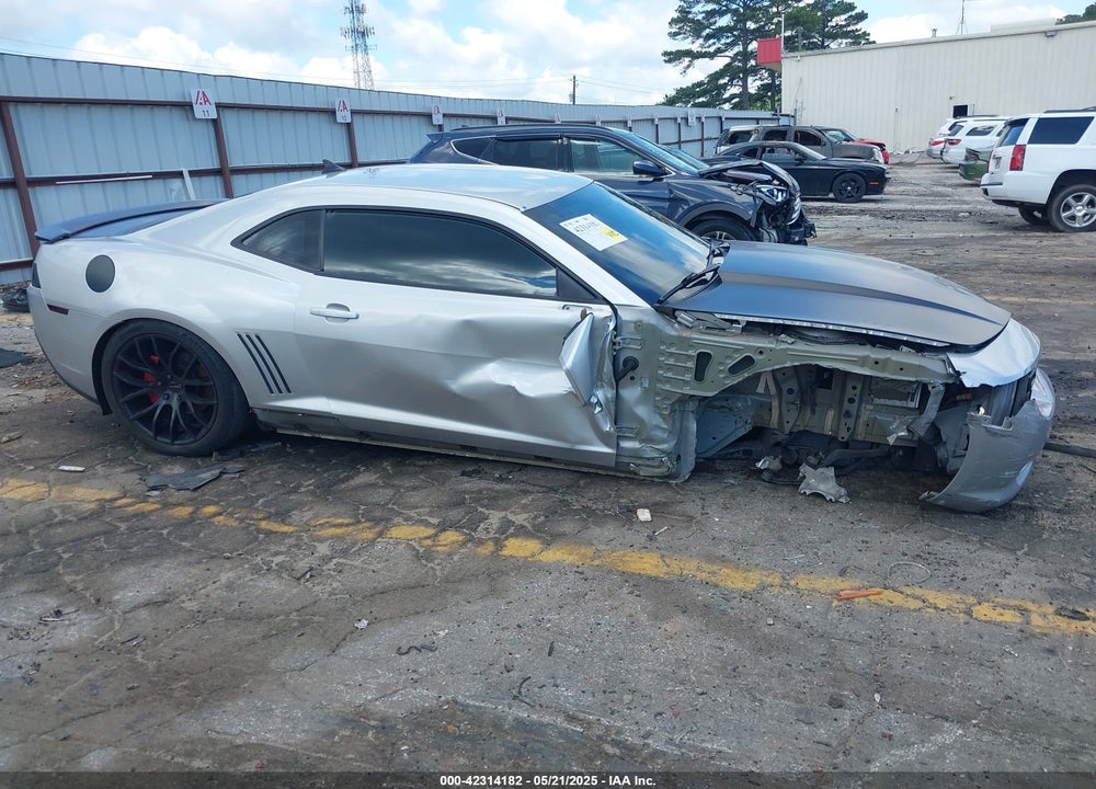 2015 CHEVROLET CAMARO VIN: 2G1FA1E38F9125657