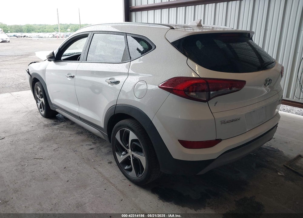 2017 HYUNDAI TUCSON VIN: KM8J3CA28HU299458