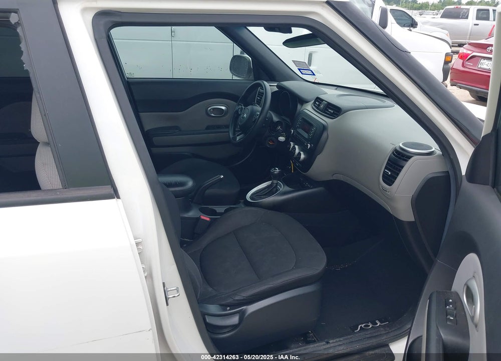 2015 KIA SOUL VIN: KNDJN2A21F7163709