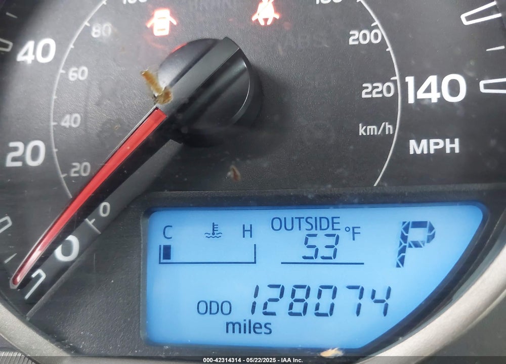 2015 TOYOTA RAV4 LE VIN: 2T3BFREV9FW406685