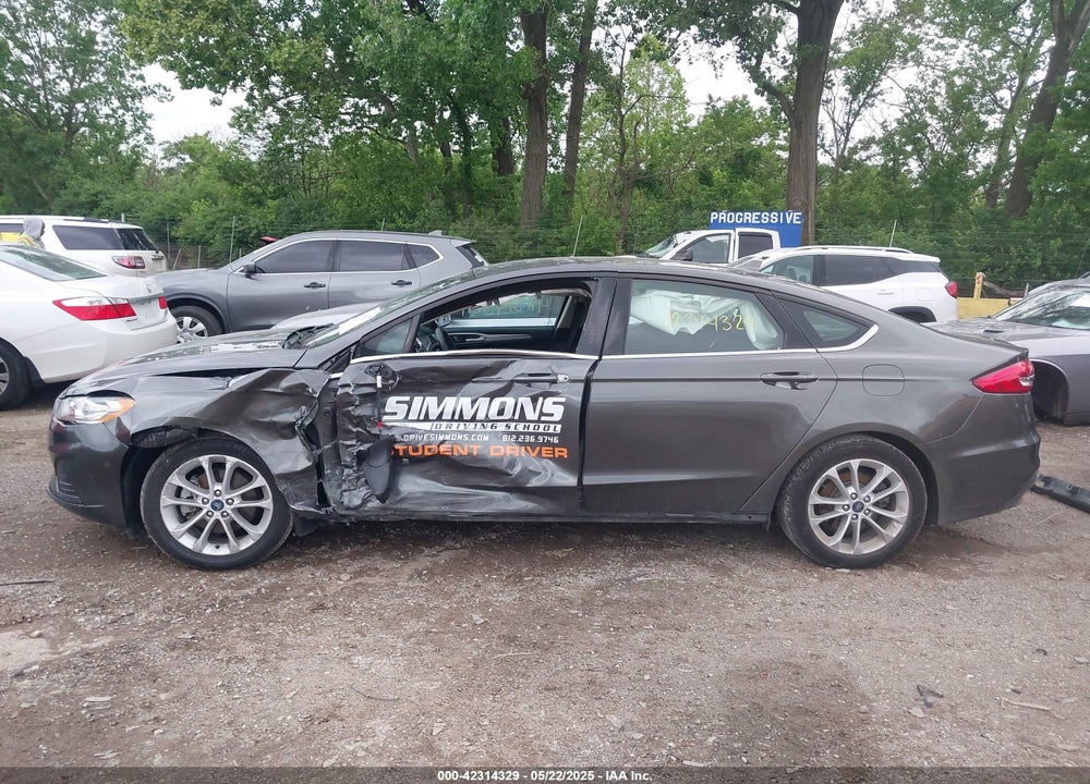 2019 FORD FUSION HYBRID VIN: 3FA6P0LU1KR154794