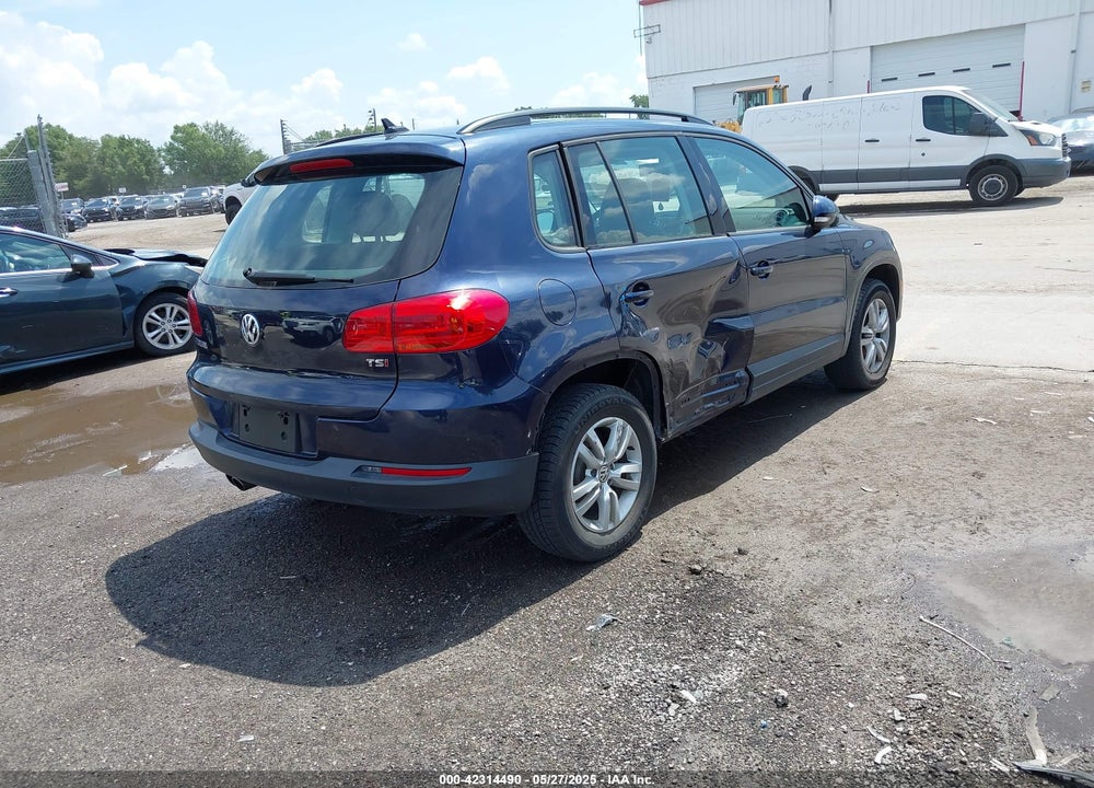 2016 VOLKSWAGEN TIGUAN S VIN: WVGAV7AX7GW599475