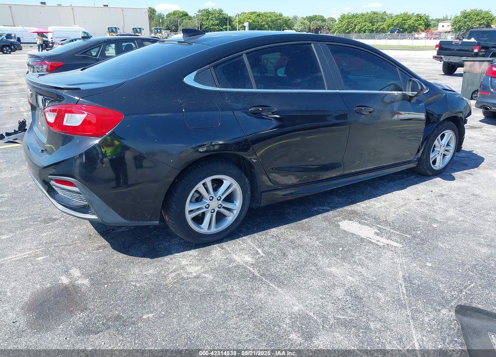 2017 CHEVROLET CRUZE VIN: 1G1BE5SM3H7233437