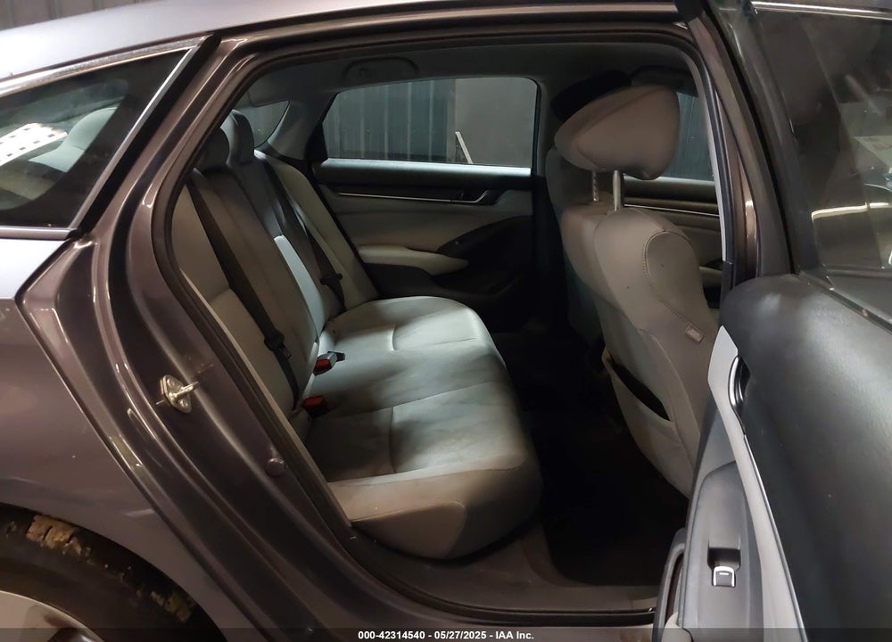 2019 HONDA ACCORD VIN: 1HGCV1F15KA163133