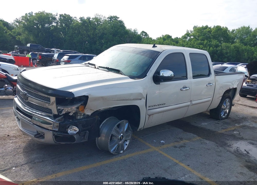 2013 CHEVROLET SILVERADO 1500 LT VIN: 3GCPKSE70DG335853