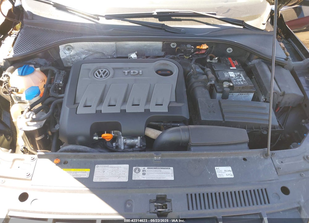 2013 VOLKSWAGEN PASSAT VIN: 1VWCN7A31DC040671