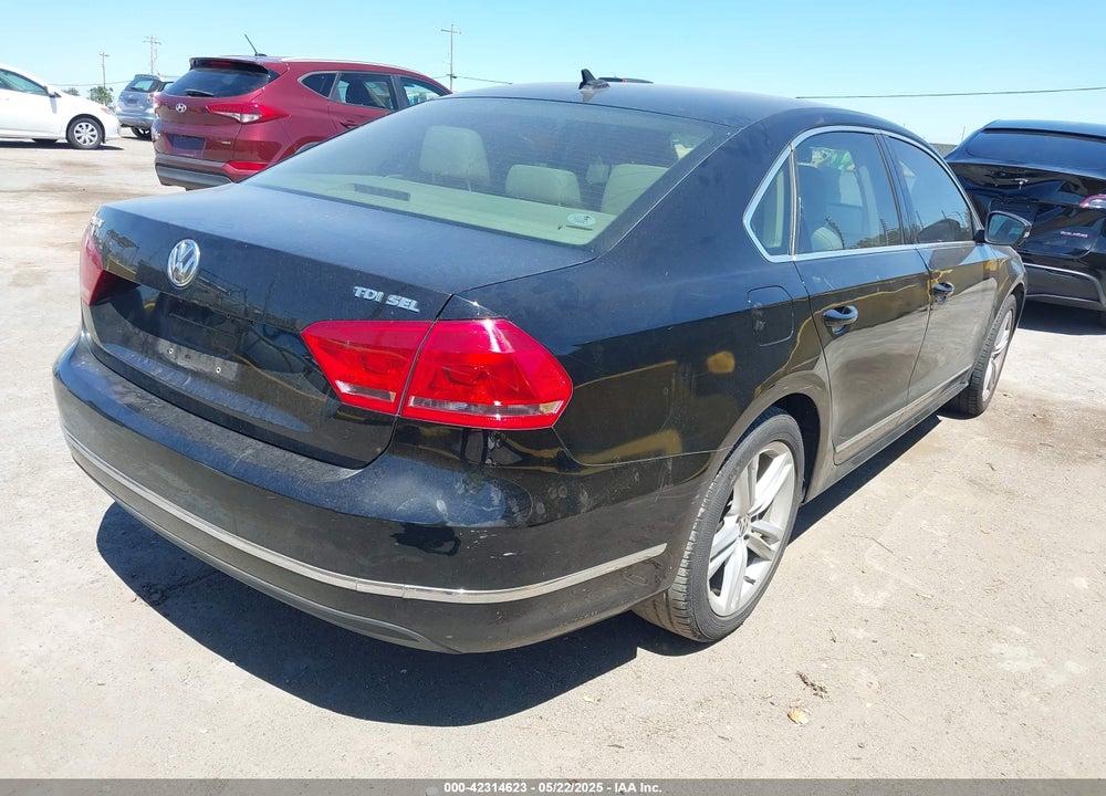 2013 VOLKSWAGEN PASSAT VIN: 1VWCN7A31DC040671