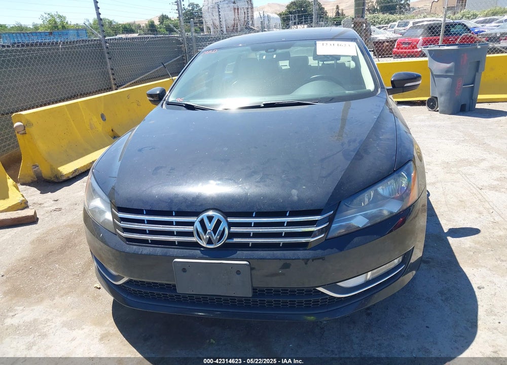 2013 VOLKSWAGEN PASSAT VIN: 1VWCN7A31DC040671