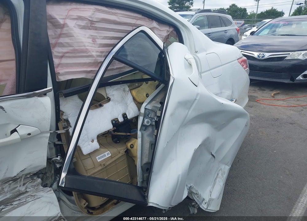 2011 HONDA ACCORD VIN: 1HGCP2F74BA048009