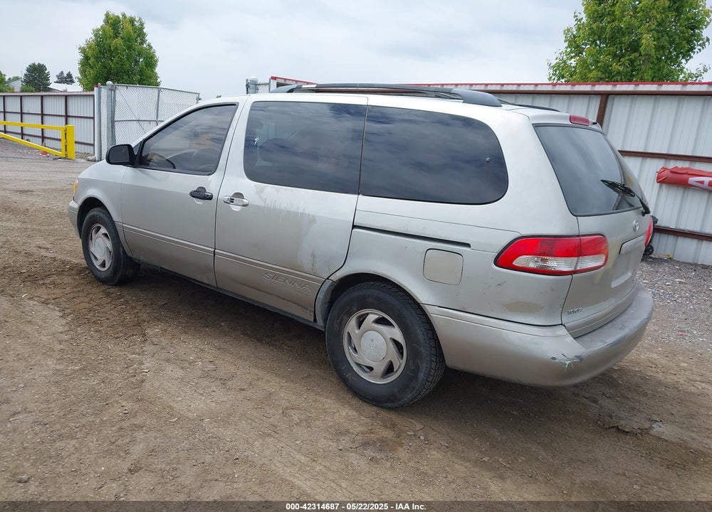 2001 TOYOTA SIENNA XLE VIN: 4T3ZF13C91U395004