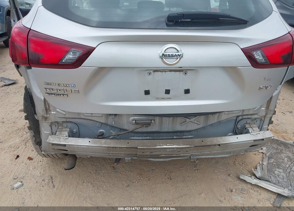 2017 NISSAN ROGUE SPORT VIN: JN1BJ1CP4HW011373