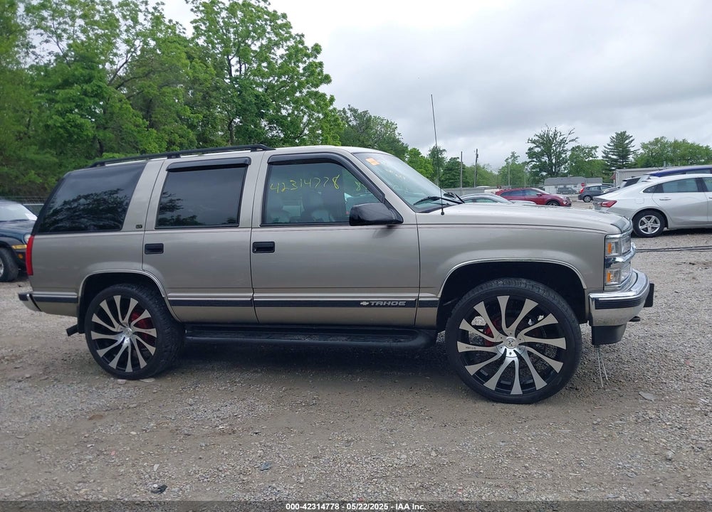 1999 CHEVROLET TAHOE LS VIN: 1GNEK13R8XR102093