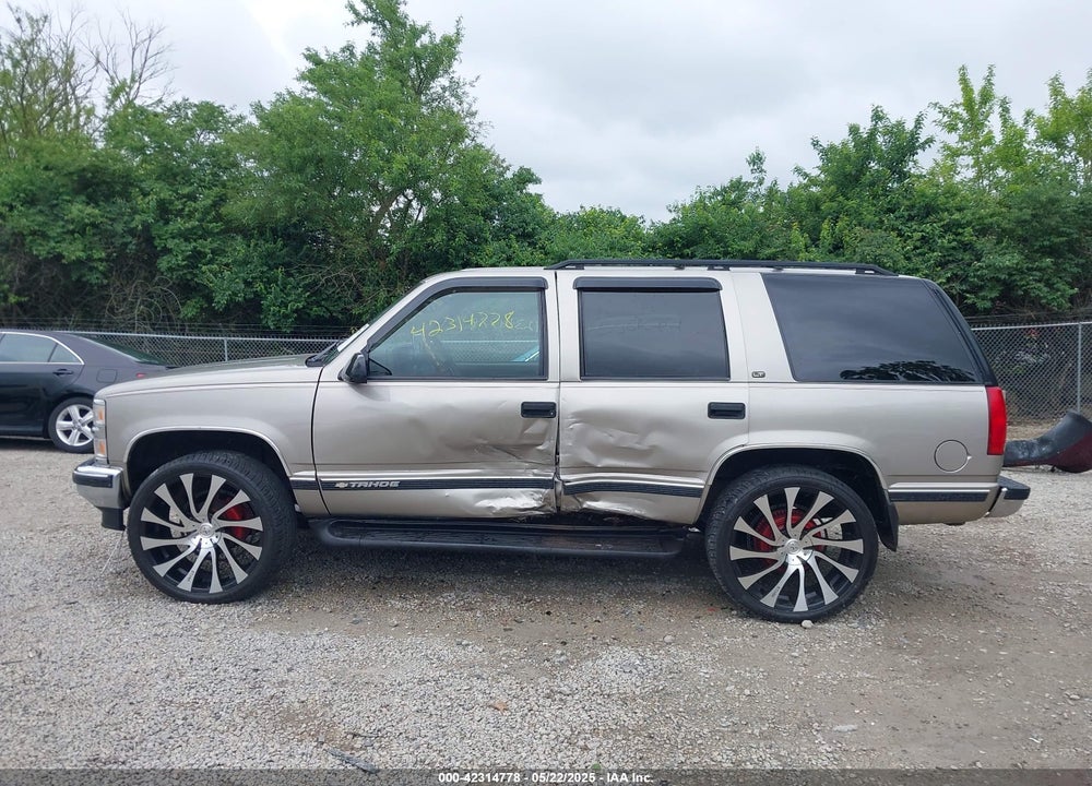 1999 CHEVROLET TAHOE LS VIN: 1GNEK13R8XR102093