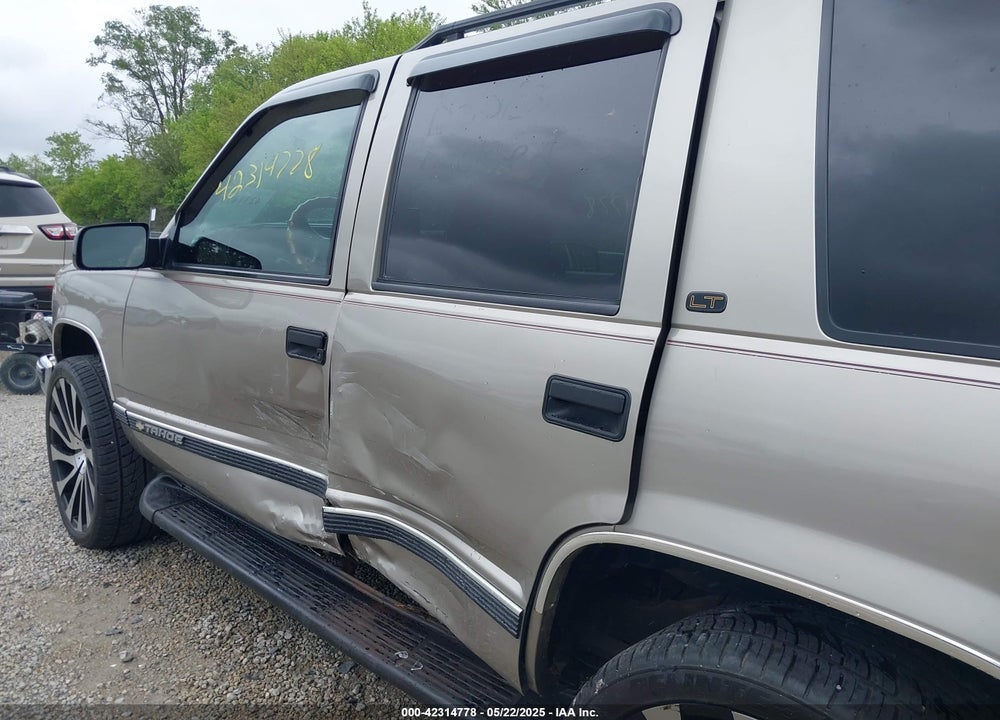 1999 CHEVROLET TAHOE LS VIN: 1GNEK13R8XR102093