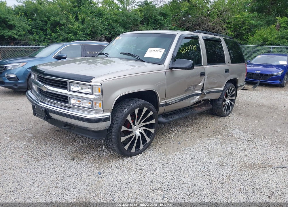 1999 CHEVROLET TAHOE LS VIN: 1GNEK13R8XR102093